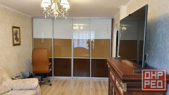 Сдам аккуратную двухкомнатную квартиру в Ленинском районе по улице Днепродзержинского. Донецк - изображение 1