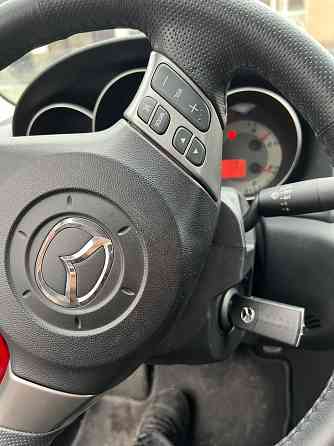 Продам мазду 3 автомат один владелец 37 пробег без пробега зимой красный цвет классика Донецк