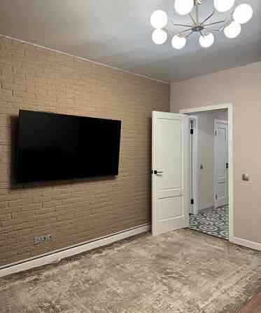 Сдаю двухкомнатную квартиру 61.0 м² этаж 3/9 Донецк, Ленинский район, Цирк Донецк