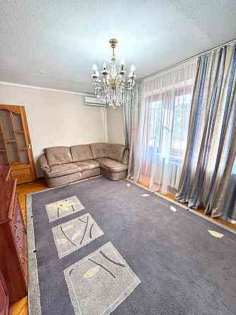 Сдается двухкомнатная квартира, находится в самом центре города 5 мин от площади Ленина Донецк