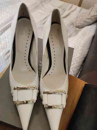 Продам белые туфли, Италия Донецк