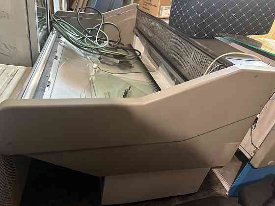 Холодильная витрина 1,8м Донецк