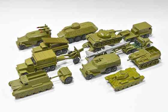 Куплю игрушки ссср,солдатики,машинки,технику. Донецк