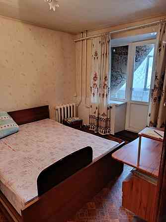 Продам трехкомнатную квартиру Ясиноватая