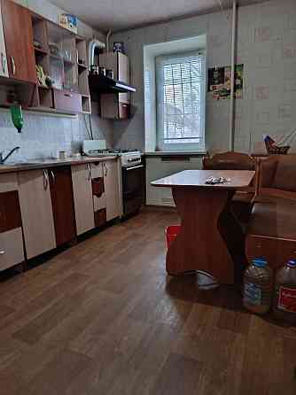 Продам трехкомнатную квартиру Ясиноватая