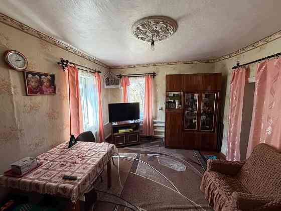 Продам дом с газом, 82 м.кв., участок 16 соток - г. Харцызск, ул. Колхозная Харцызск