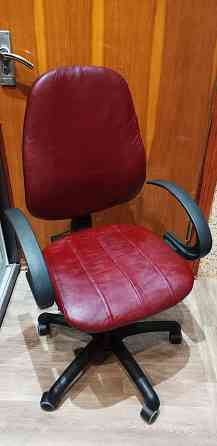 Комп. кресло, кожа. Донецк