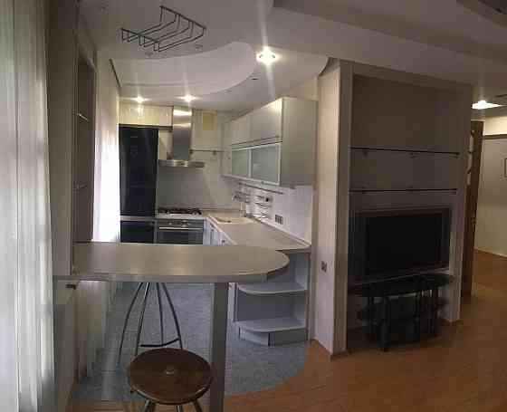 Сдам 3х комнатную квартиру Ворошиловский район площадь Ленина, проспект Комсомольский Донецк