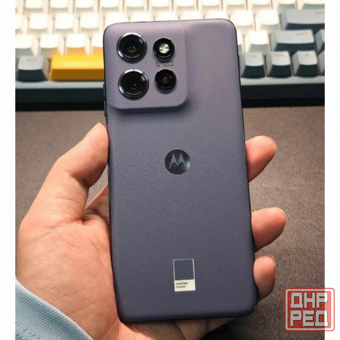 Компактный смартфон Motorola S50 12/256 Gb Макеевка - изображение 1