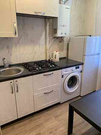 Однокомнатная квартира расположена в г. Донецк, Ленинский район, ориентир: Обжора. Донецк