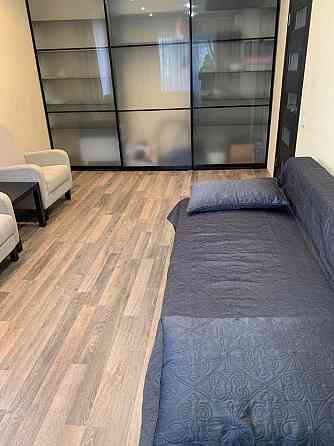 Однокомнатная квартира расположена в г. Донецк, Ленинский район, ориентир: Обжора. Донецк