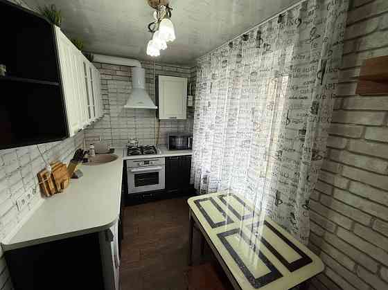 Сдам на длительный срок 2 комн.кв., 2/9 эт., 46 кв.м. - Макеевка, пос. шахты Бажанова Макеевка