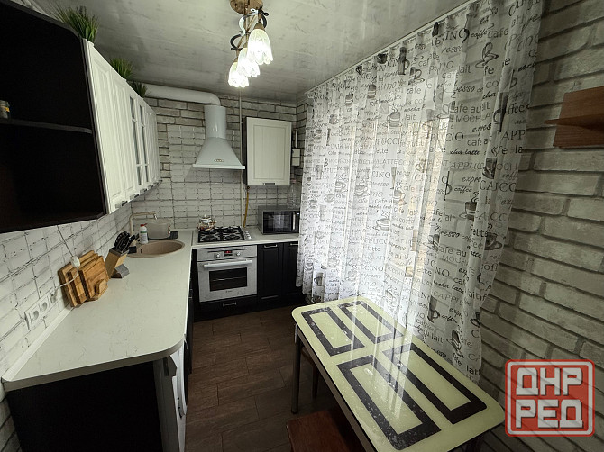 Сдам на длительный срок 2 комн.кв., 2/9 эт., 46 кв.м. - Макеевка, пос. шахты Бажанова Макеевка - изображение 1