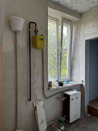 Продам 2-комнатную квартиру Докучаевск