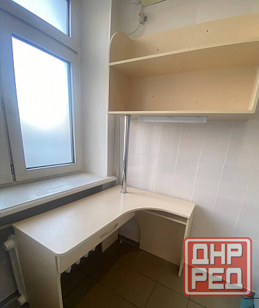 Стол угловой с подвесной полкой 5000 р. Донецк - изображение 1