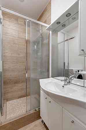 Сдаю однокомнатную квартиру 37.0 м² этаж 3/5 Ленинский район, район оцкб Донецк