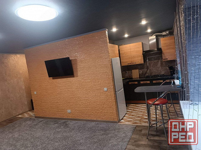 Посуточно новая 2-х комнатная студия в Харцызске!! Харцызск - изображение 1