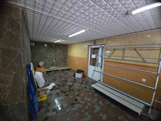 Продаётся зоомагазин в г.Торез Торез