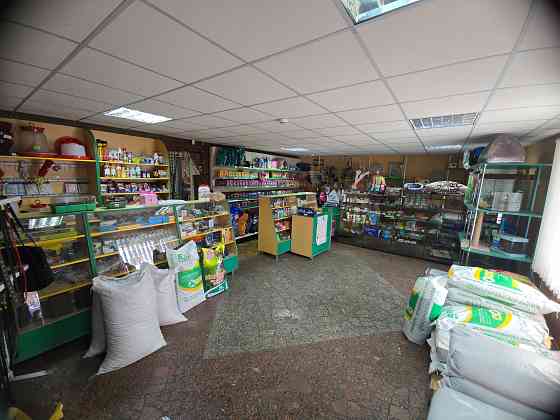 Продаётся зоомагазин в г.Торез Торез