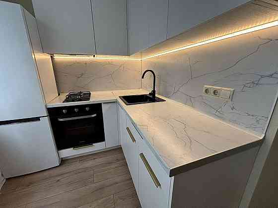 Донецк, Ворошиловский/Киевский район, ул. Университетская, Изумруд , 42к1 Крытый рынок Донецк