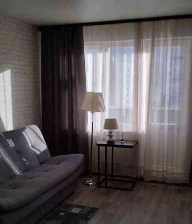 На длительный срок сдается чистая, светлая квартира-студия в Ворошиловском районе Донецка Донецк