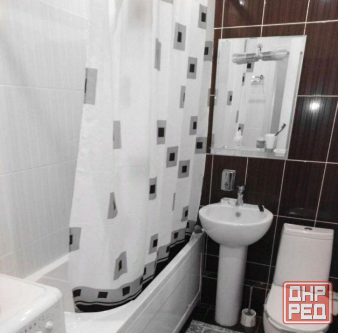 На длительный срок сдается чистая, светлая квартира-студия в Ворошиловском районе Донецка Донецк - изображение 2