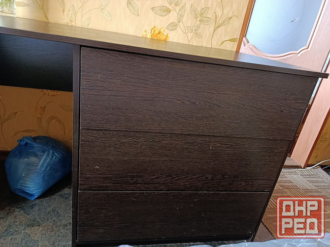 стол письменный Донецк - изображение 1