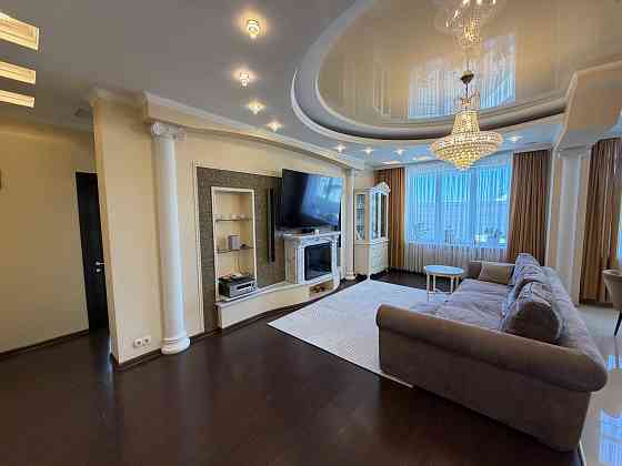 Продам 3к.кв. 107 м² светлую с ремонтом Панфилова Новострой Донецк