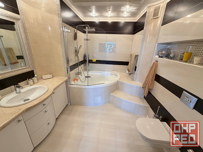 Продам 3к.кв. 107 м² светлую с ремонтом Панфилова Новострой Донецк - изображение 8