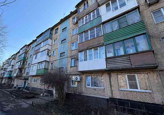 Продам 2-х комн. кв., 2/5 эт., 43 м.кв. - Макеевка, квартал Шахтёрский, маг. Бам Макеевка