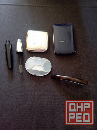 Тени, футляры для пудры, заколка Макеевка - изображение 6