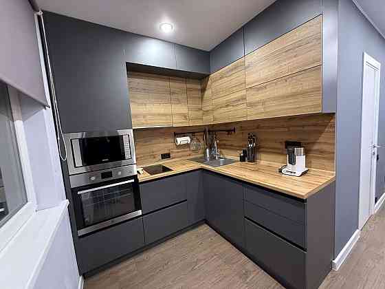 1-ка в Ворошиловском р-не, ул. Университетская, 7 Донецк