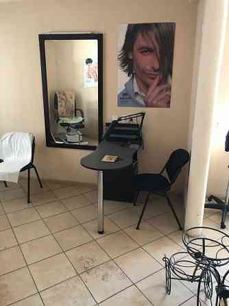 Продам готовый бизнес салон красоты в центре Петровки площадь Победы 50 м2 с оборудованием,мебелью Донецк