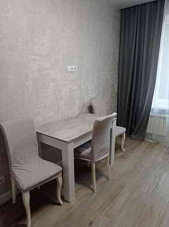 Сдается отличная двухкомнатная квартира с евроремонтом общая площадь 78. Тёплые полы. Донецк