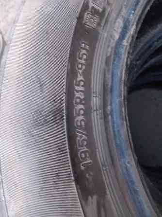 Продаю комплект летней резины 195 65 15 Донецк