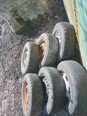 Продаю колёса на ваз,р 13,недорогие,много Донецк