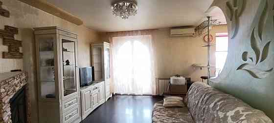 Продам 3-х комн в Ленинском р-не на Днепродзержинской. Ремонт. Мебель остаётся. Донецк