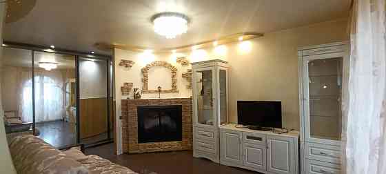 Продам 3-х комн в Ленинском р-не на Днепродзержинской. Ремонт. Мебель остаётся. Донецк