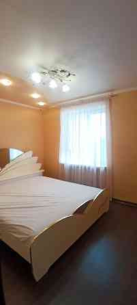 Продам 3-х комн в Ленинском р-не на Днепродзержинской. Ремонт. Мебель остаётся. Донецк