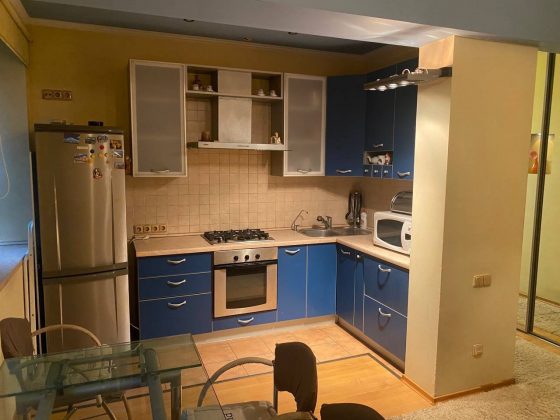 Продажа 3 комн ! По Ул Розы Люксембург Донецк