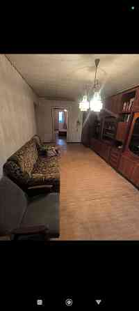 продам 3 к.кв. ворошил. р. школьный 6500 мил р торг. Донецк