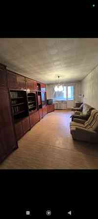 продам 3 к.кв. ворошил. р. школьный 6500 мил р торг. Донецк