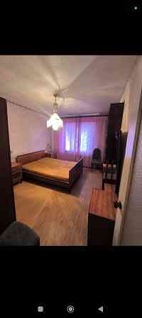 продам 3 к.кв. ворошил. р. школьный 6500 мил р торг. Донецк