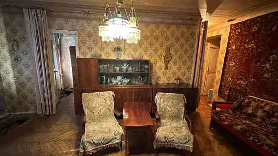 Трехкомнатная квартира возле детского мира Донецк