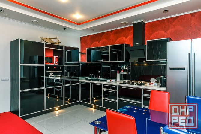 Сдаётся 3-х комнатная квартира с мебелью и ремонтом + гараж рядом с домом, Кировский район Донецк - изображение 3