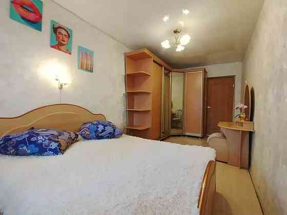 Сдается уютная современная двухкомнатная квартиру 53.0 м² на долгий срок со всем необходимым. Донецк