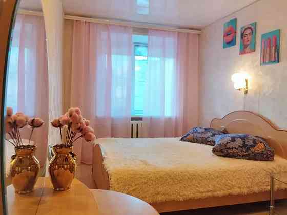 Сдается уютная современная двухкомнатная квартиру 53.0 м² на долгий срок со всем необходимым. Донецк