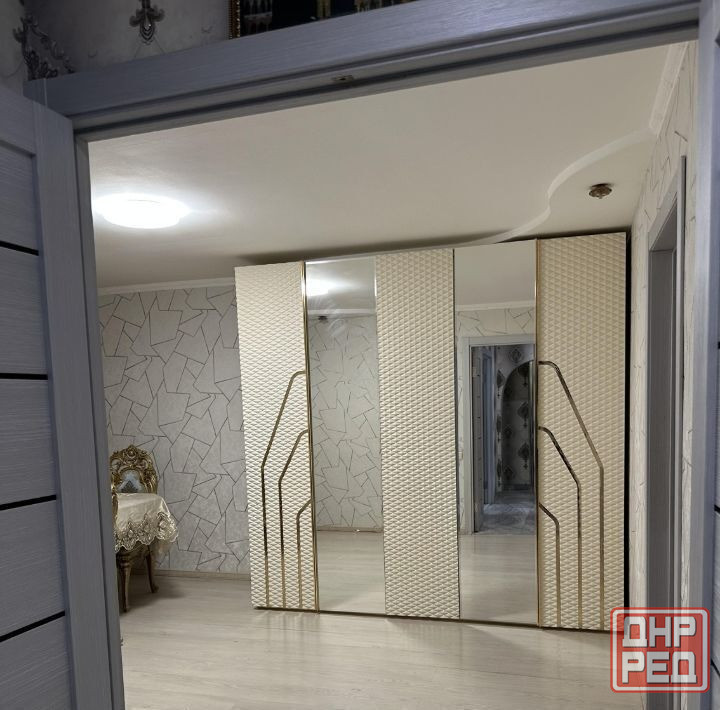 Трехкомнатная квартира. Ворошиловский район, улица Генерала Антонова Донецк - изображение 9
