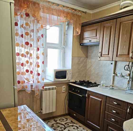 Сдается 2-комнатная квартира на длительный срок в Кировском районе Донецк