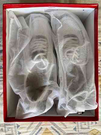 Продам Новые кроссовки Донецк